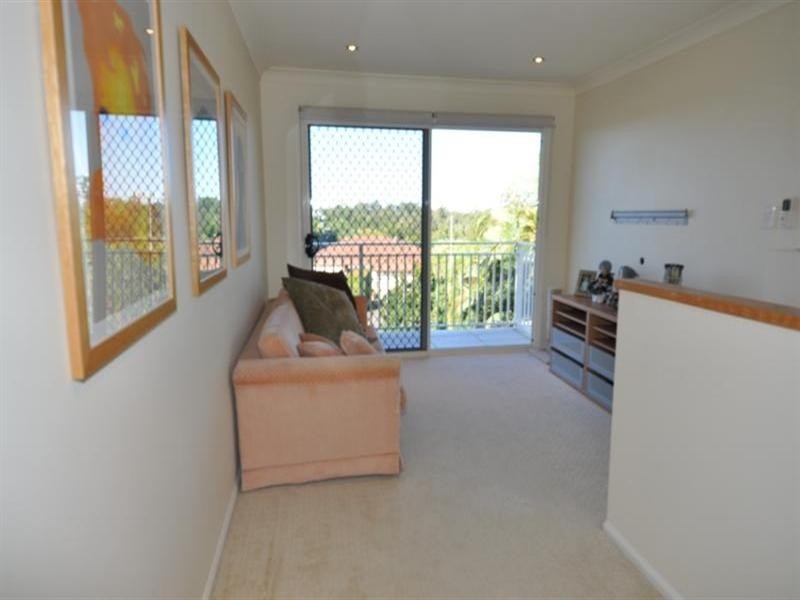 17 Cherry Hill Crescent, Parkwood QLD 4214