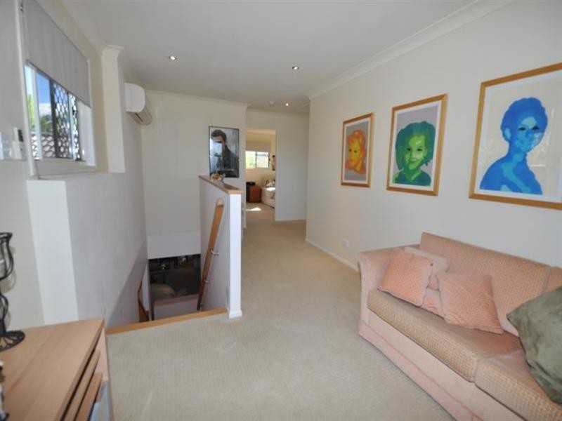 17 Cherry Hill Crescent, Parkwood QLD 4214