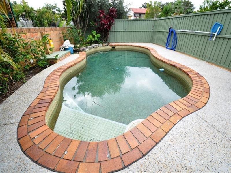 22 Loweana Street, Southport QLD 4215