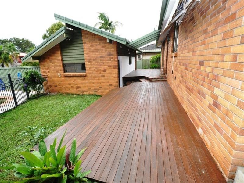 22 Loweana Street, Southport QLD 4215