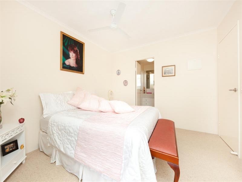 9 Proud Central 4-6 Proud Street, Labrador QLD 4215