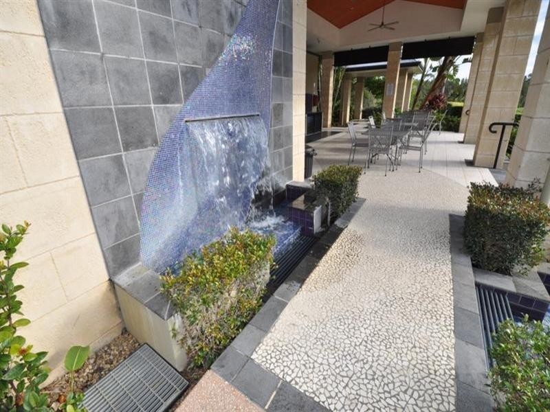 1/2033 The Vistas Drive,  Emerald Lakes, Carrara QLD 4211