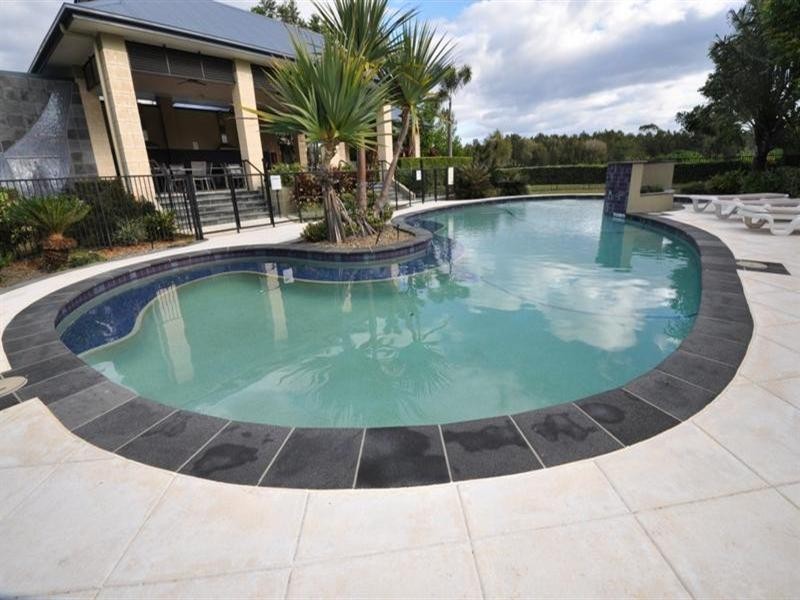 1/2033 The Vistas Drive,  Emerald Lakes, Carrara QLD 4211