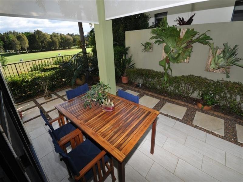 1/2033 The Vistas Drive,  Emerald Lakes, Carrara QLD 4211