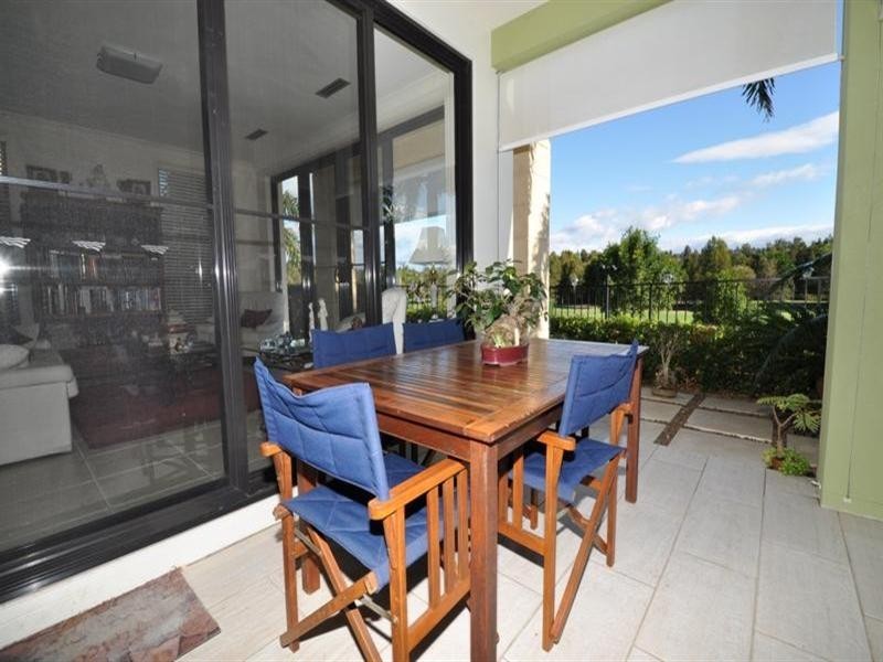 1/2033 The Vistas Drive,  Emerald Lakes, Carrara QLD 4211