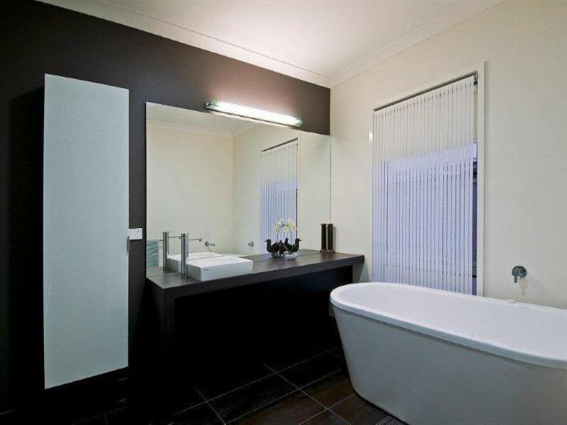 60 Southaven Drive, Helensvale QLD 4212