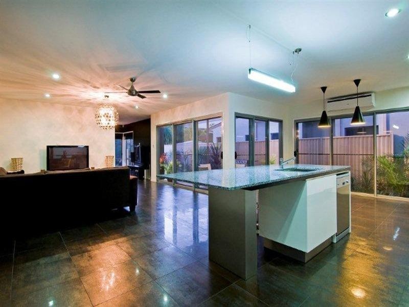 60 Southaven Drive, Helensvale QLD 4212