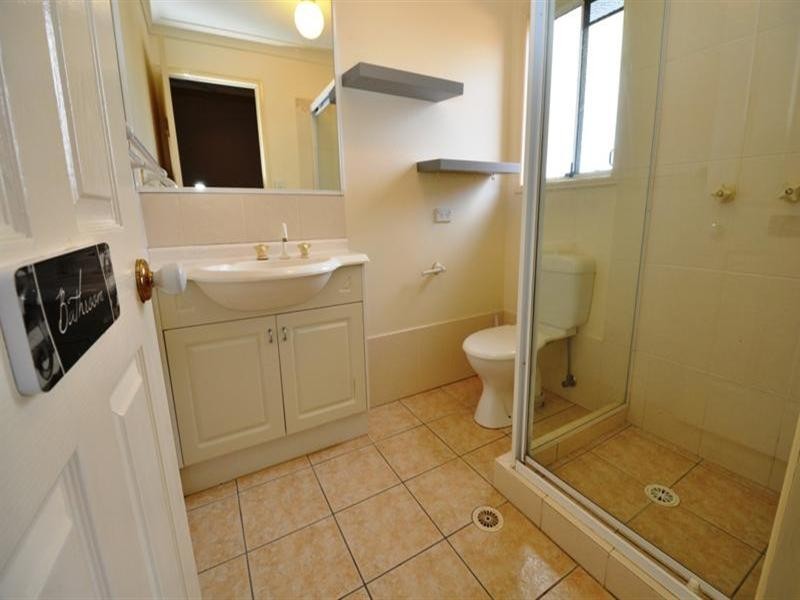 18 Bonin Close, Pacific Pines QLD 4211