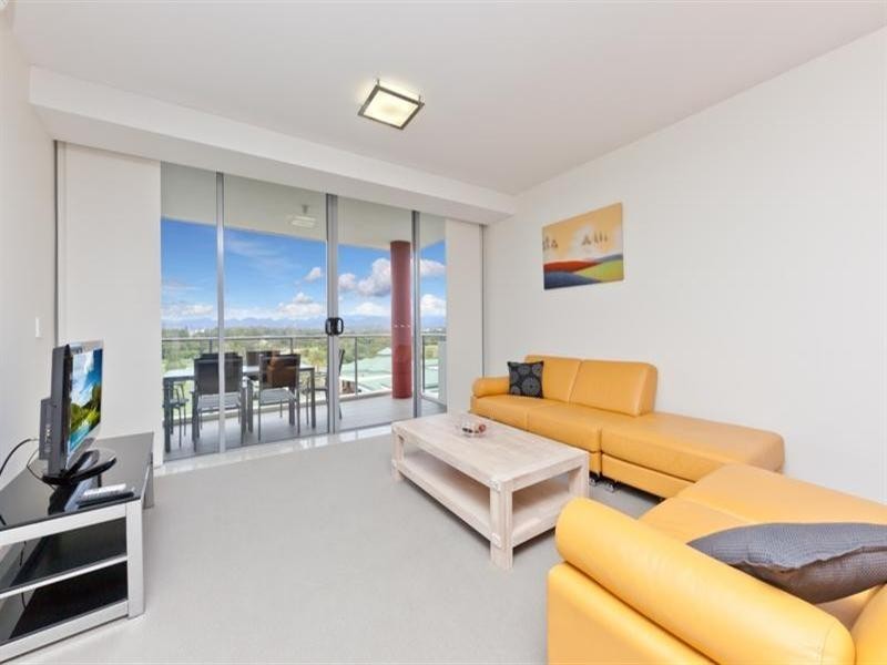 284 Signature. 135 Lakelands Drive, Merrimac QLD 4226