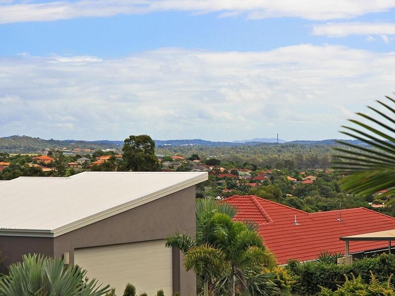 18 Zane Street, Molendinar QLD 4214