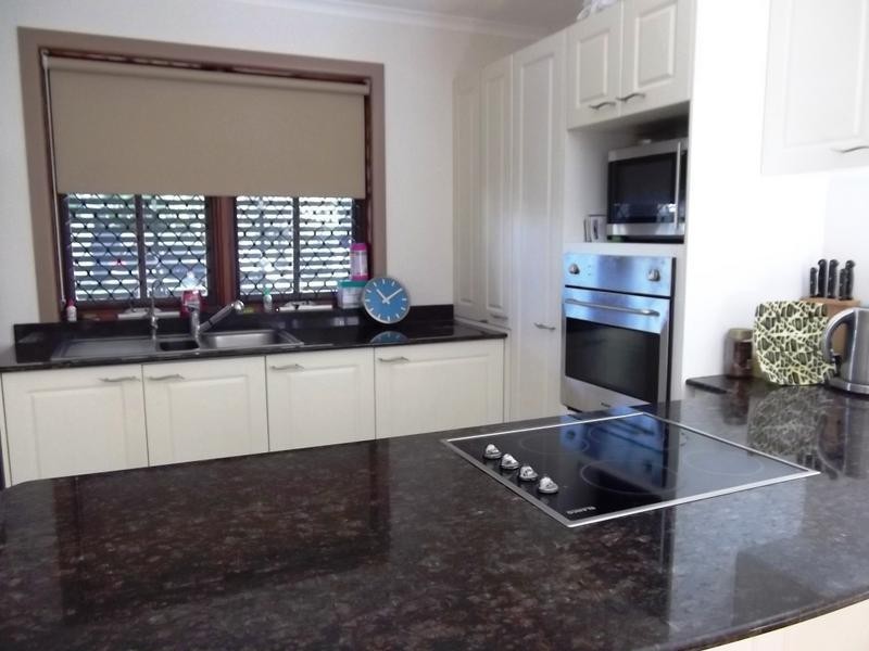 5 Fairway Avenue, Southport QLD 4215