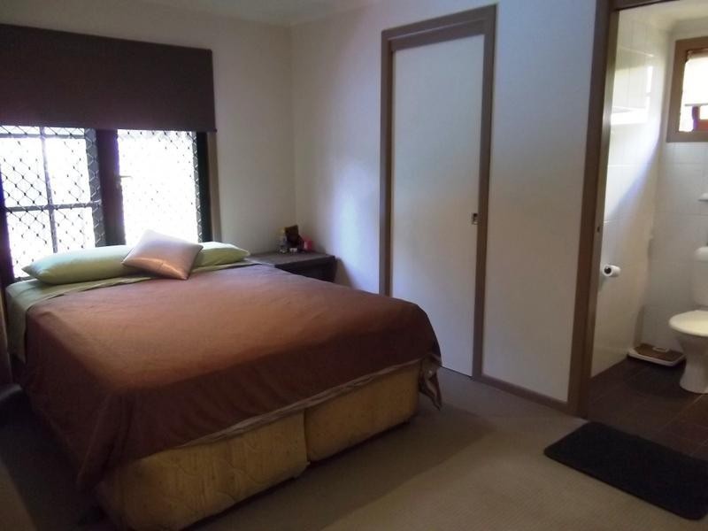 5 Fairway Avenue, Southport QLD 4215