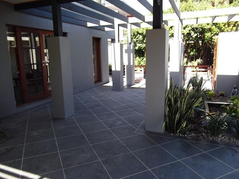 5 Fairway Avenue, Southport QLD 4215