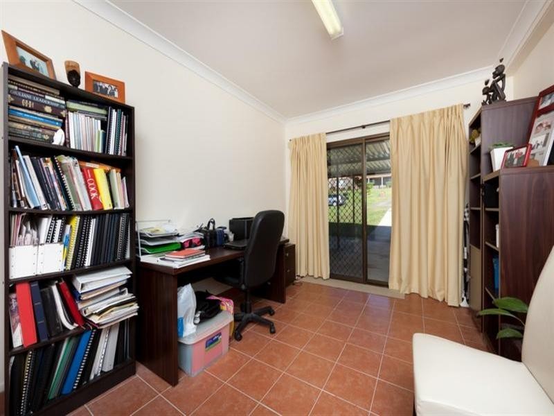 32 Lambros Drive, Benowa QLD 4217