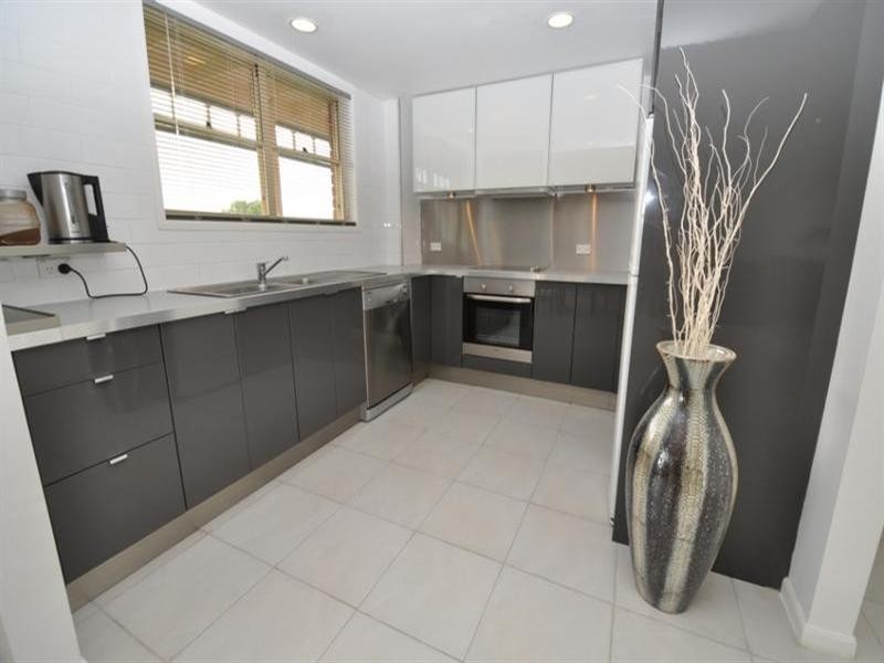 34 Paddington Drive, Carrara QLD 4211