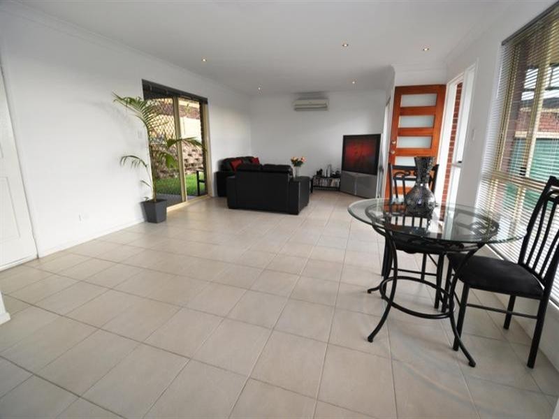 34 Paddington Drive, Carrara QLD 4211