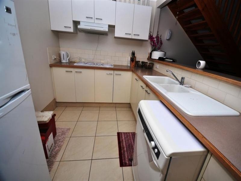 15 Gumtree Terrace.  130 Plateau Crescent, Carrara QLD 4211