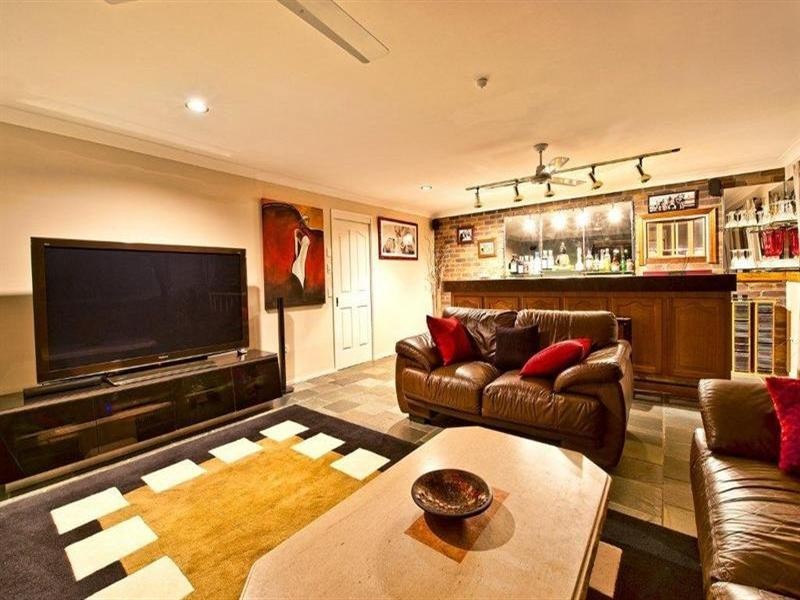 14 Jerrob Court, Carrara QLD 4211