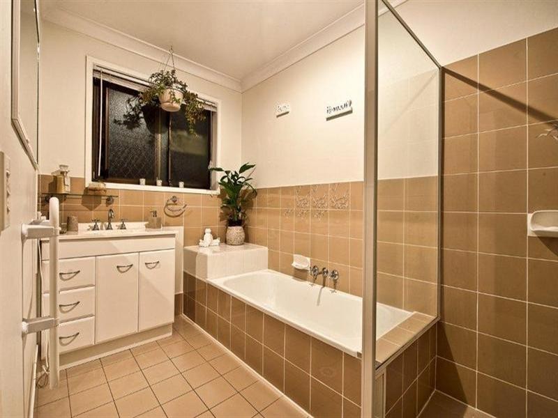 14 Jerrob Court, Carrara QLD 4211