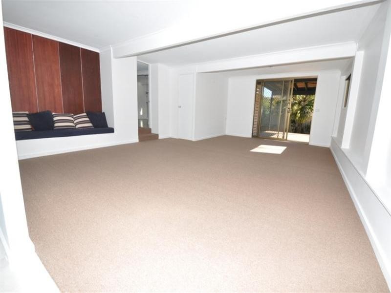 3 Grevillia Avenue, Southport QLD 4215