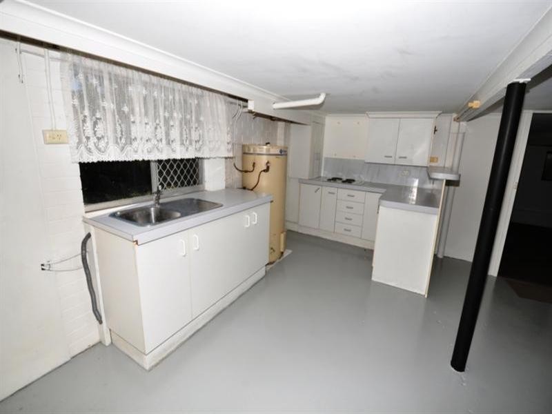 3 Grevillia Avenue, Southport QLD 4215