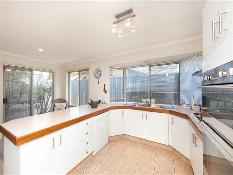 73 Marbella Drive, Benowa QLD 4217