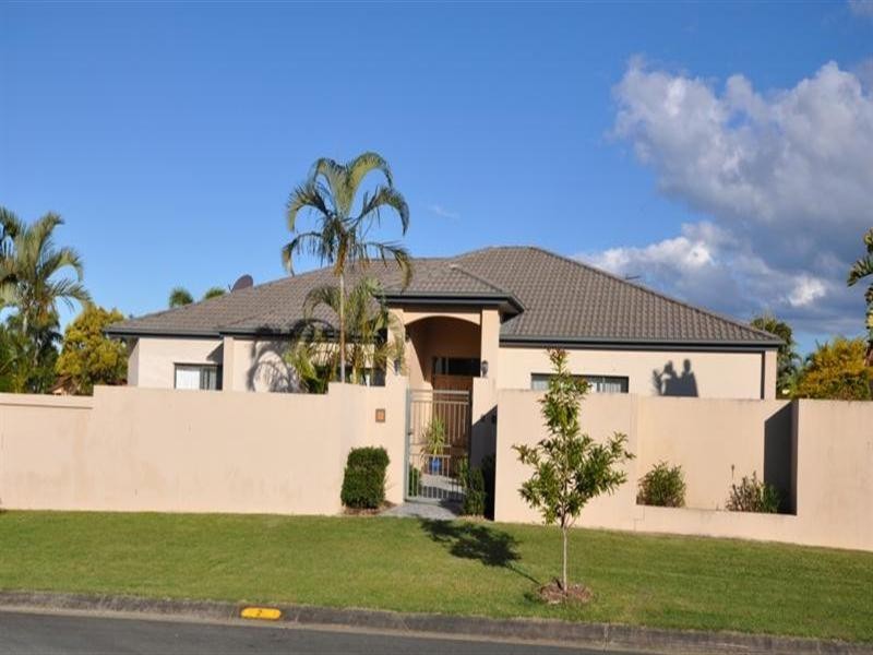 2 Renate Way, Benowa QLD 4217