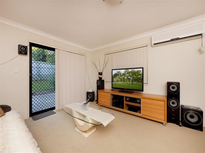3 & 4/53 Gordon Street, Labrador QLD 4215