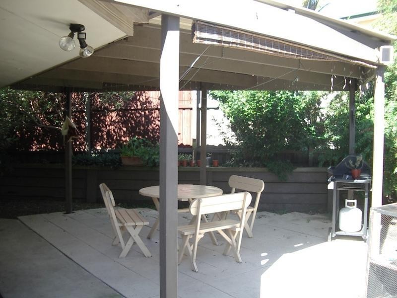 4B Joshua Close, Arundel QLD 4214