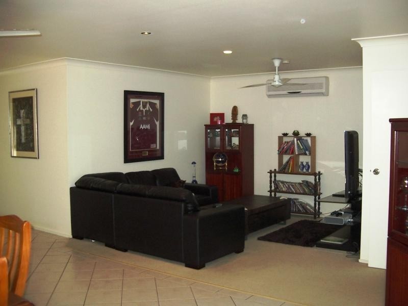 4B Joshua Close, Arundel QLD 4214