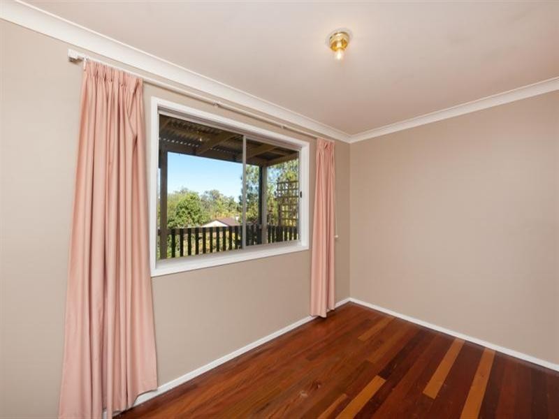 16 Glass Street, Ashmore QLD 4214