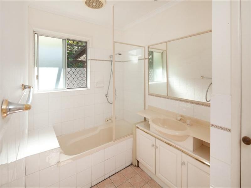 22 Freda Street, Ashmore QLD 4214