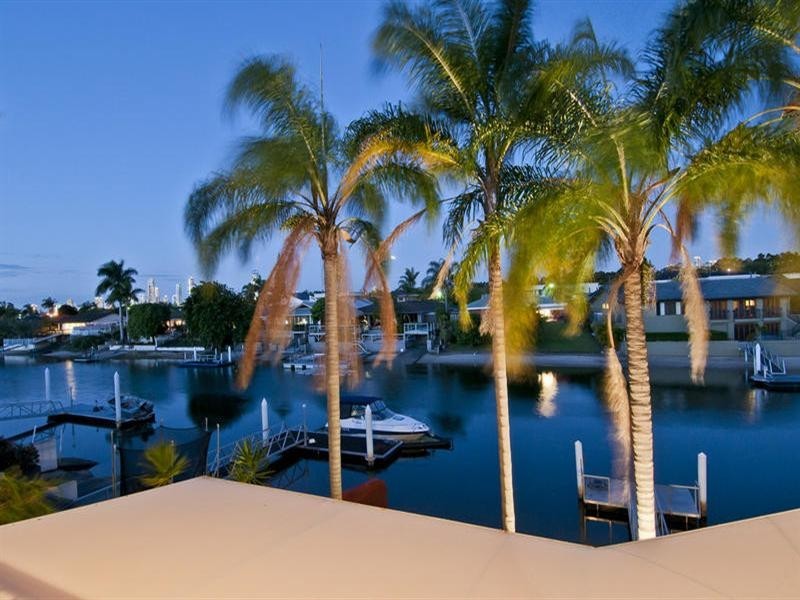 73 Campbell Street, Sorrento QLD 4217