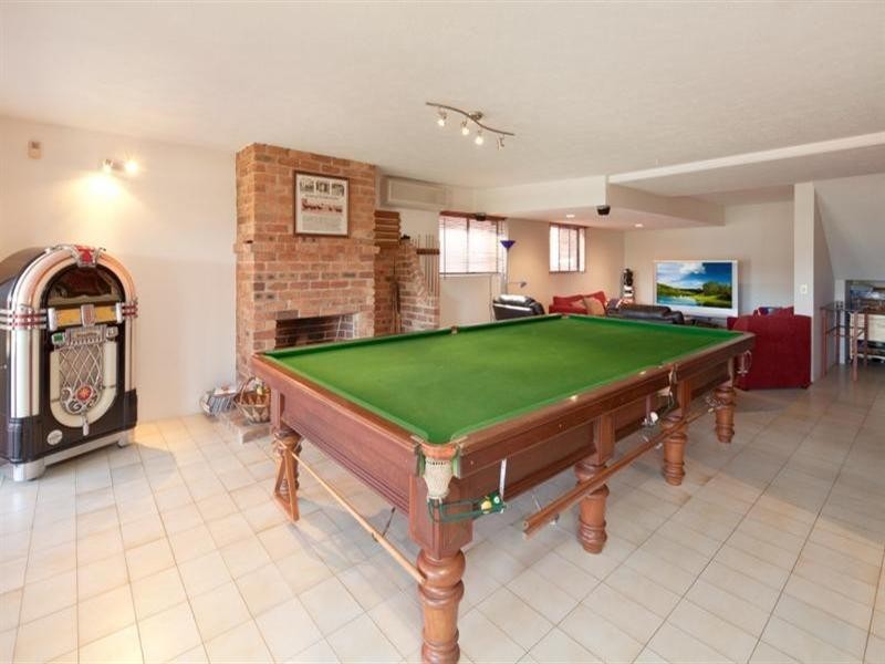 73 Campbell Street, Sorrento QLD 4217