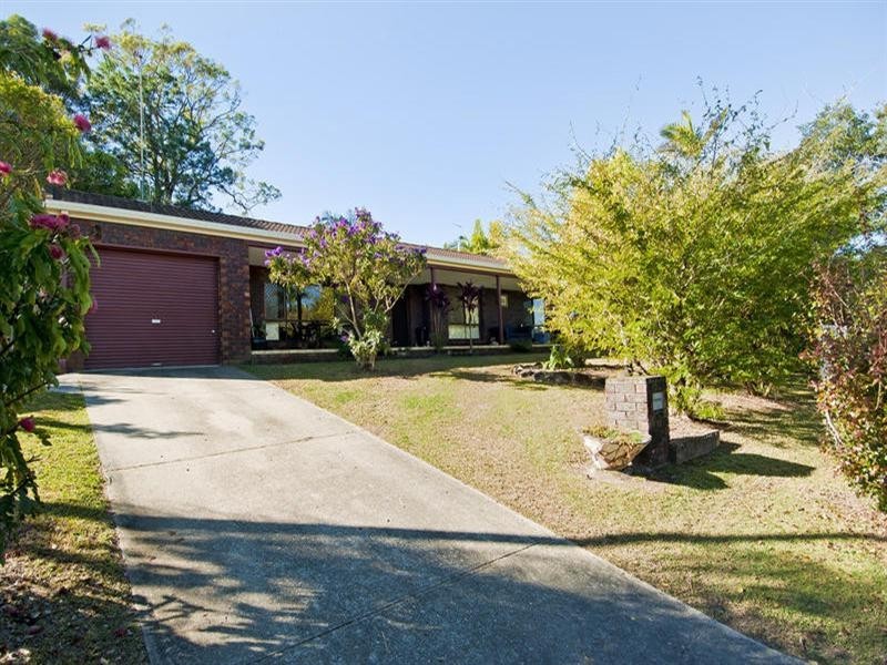 3 Lunar Court, Benowa QLD 4217