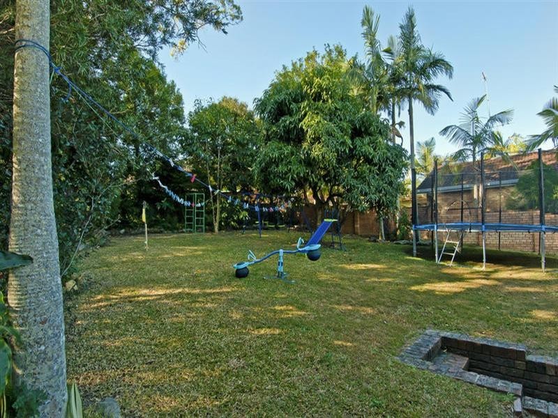 3 Lunar Court, Benowa QLD 4217