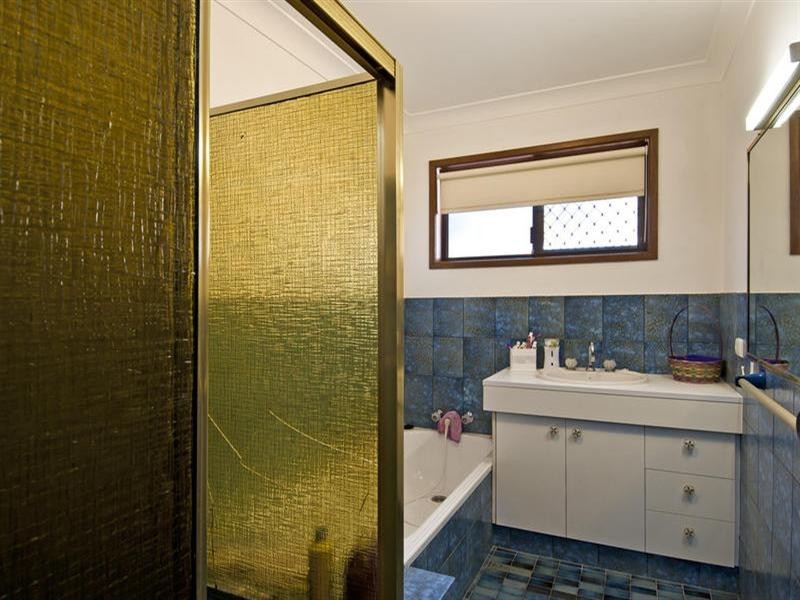 3 Lunar Court, Benowa QLD 4217