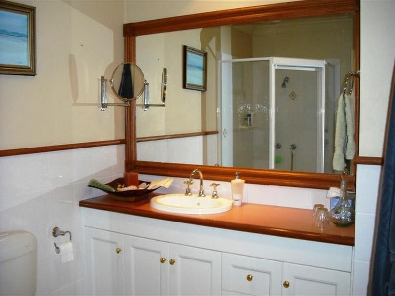 1-18 Poinciana Crescent, Bundall QLD 4217