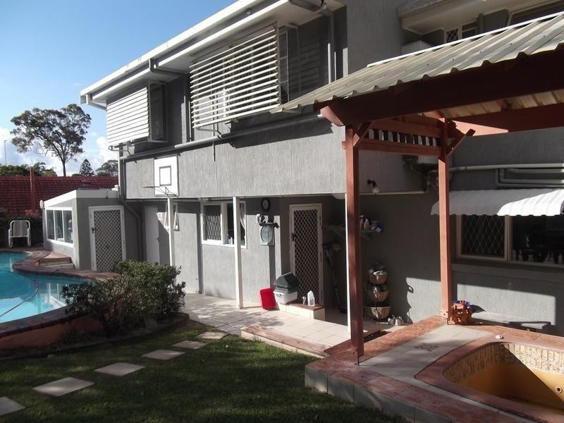 5 Joden Place, Southport QLD 4215