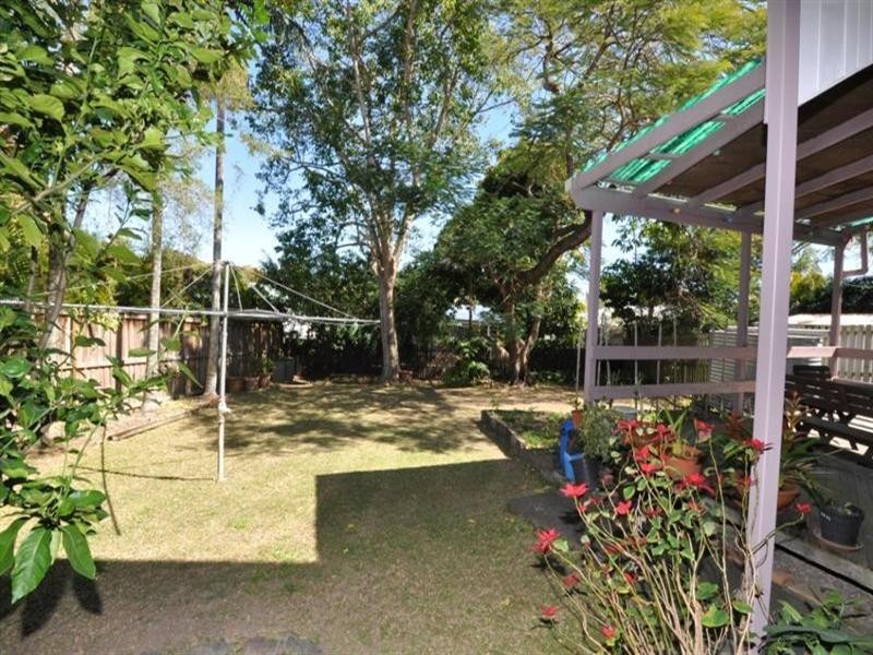 23 Eileen Avenue, Southport QLD 4215