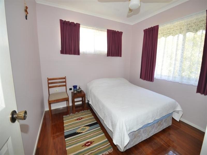 23 Eileen Avenue, Southport QLD 4215