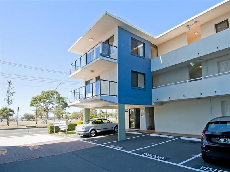 301 Harbour Side Resort. 132 Marine Parade, Southport QLD 4215