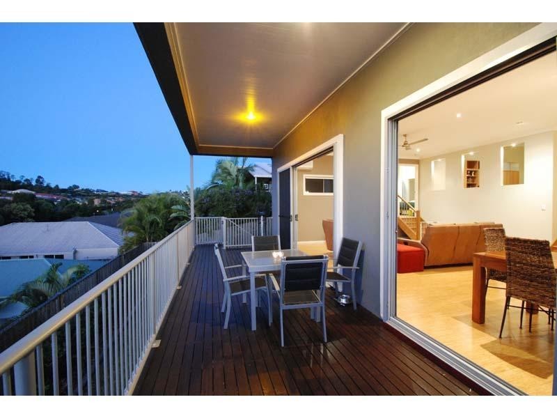 9 Ainslie Street, Pacific Pines QLD 4211