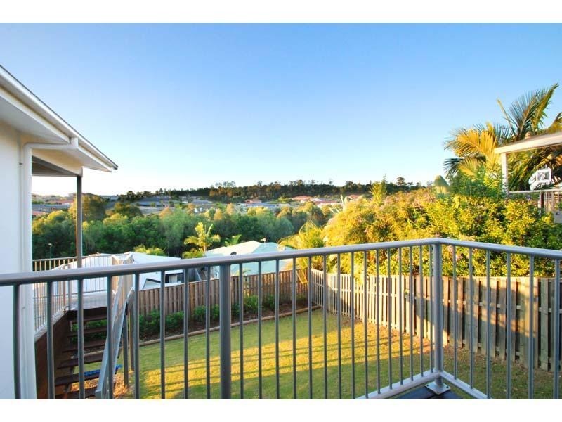 9 Ainslie Street, Pacific Pines QLD 4211