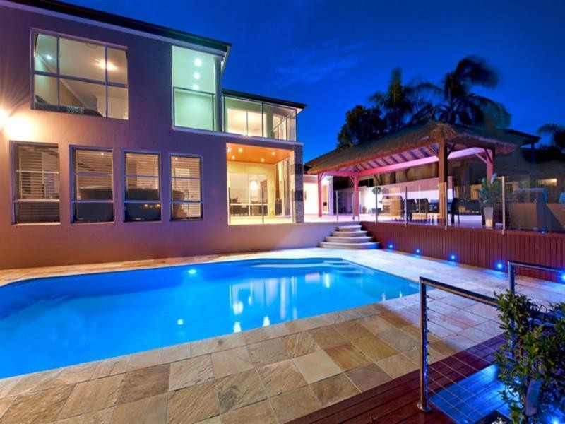 60 Edinburgh Road, Benowa QLD 4217