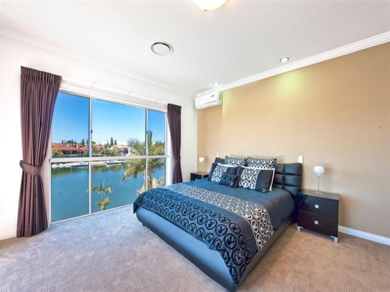 60 Edinburgh Road, Benowa QLD 4217