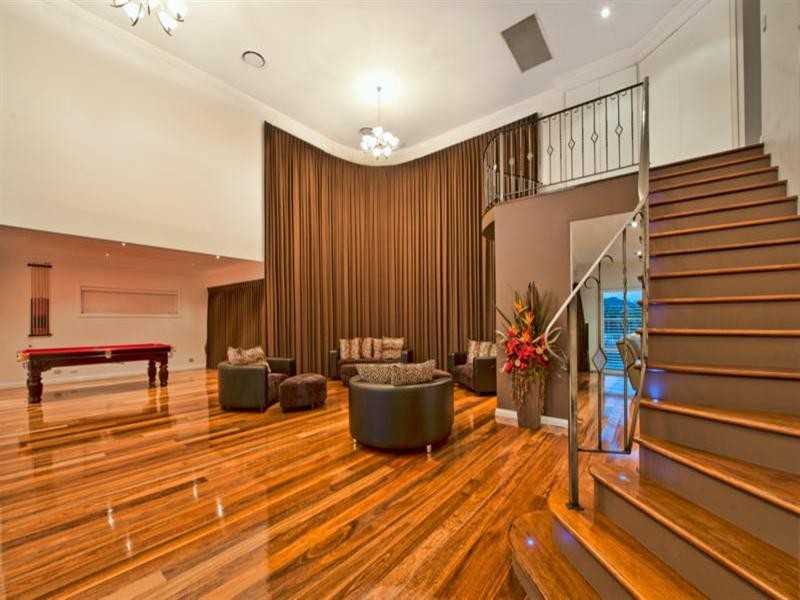 60 Edinburgh Road, Benowa QLD 4217