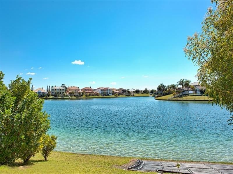 86 Cypress Drive, Broadbeach Waters QLD 4218