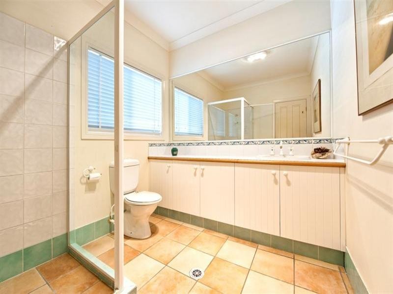 86 Cypress Drive, Broadbeach Waters QLD 4218