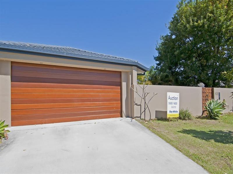 6 Mccleary Street, Sorrento QLD 4217